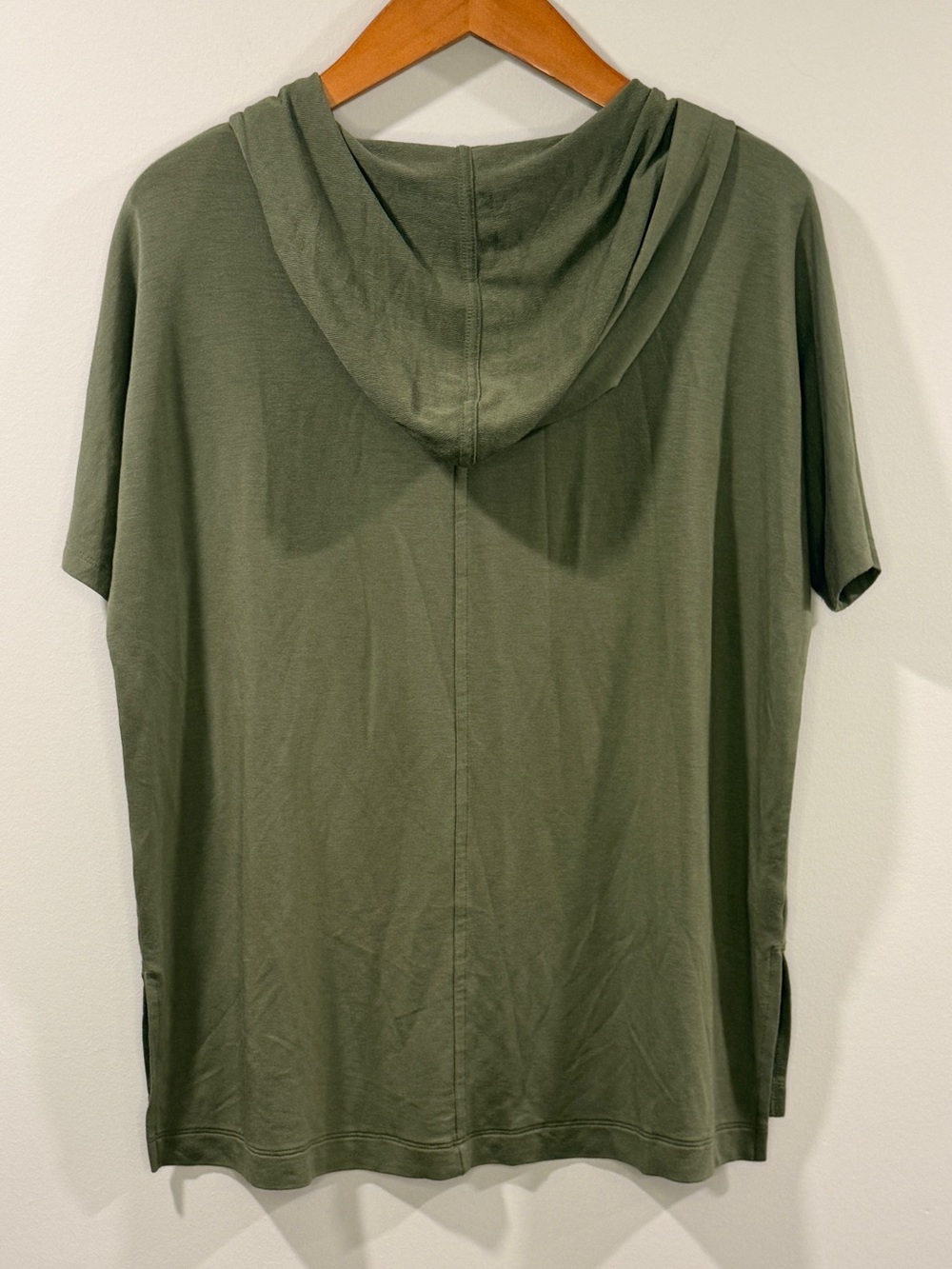 LOFT Outlet Women’s Olive Short-Sleeve Drawstring Hoodie Size S - Picture 3 of 9
